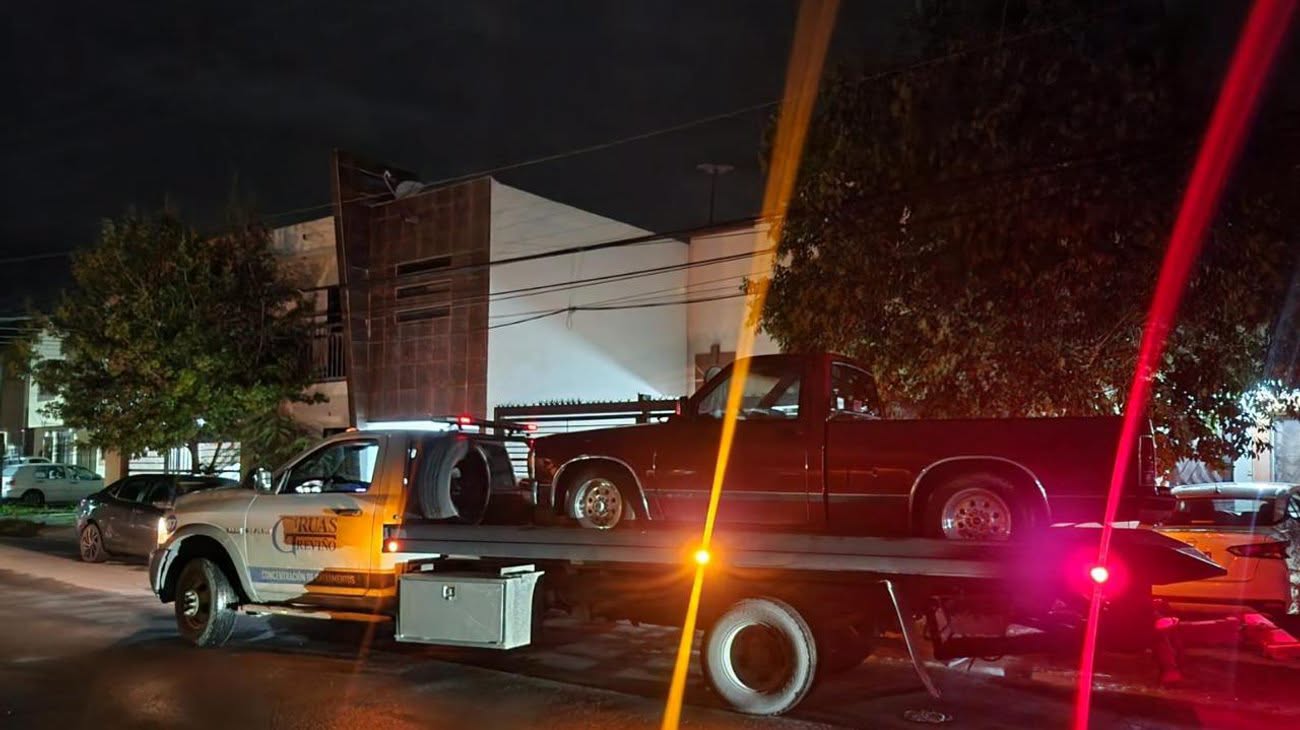 Catean domicilio ligado al asesinato de una familia en Montemorelos; aseguran armas y celulares