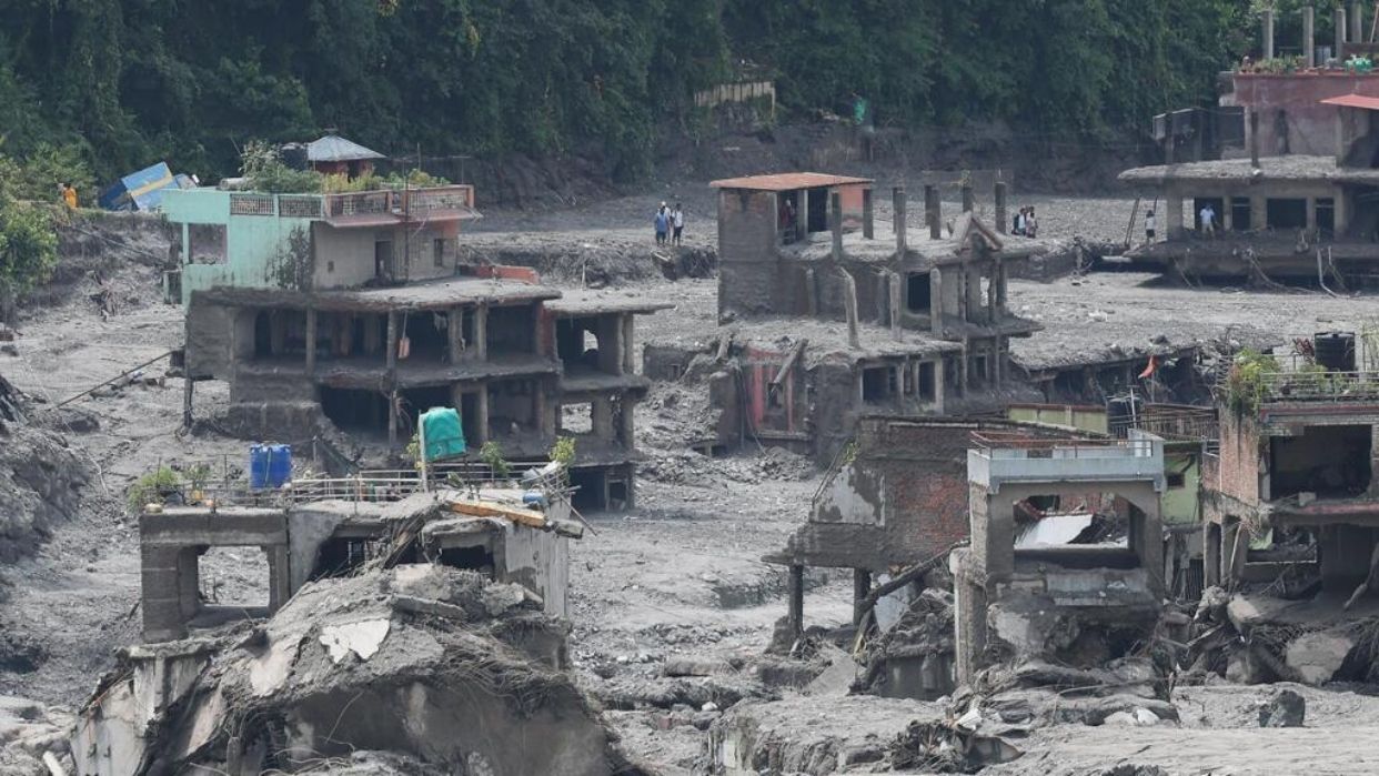 Aluvión en Nepal y Tíbet deja 1,384 muertos y 5,500 desaparecidos