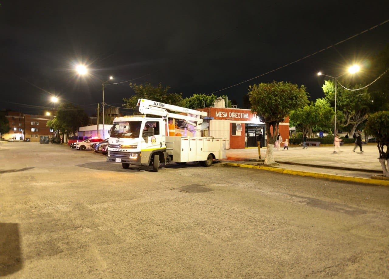 Puebla Brilla moderniza 289 luminarias LED en Infonavit San Bartolo