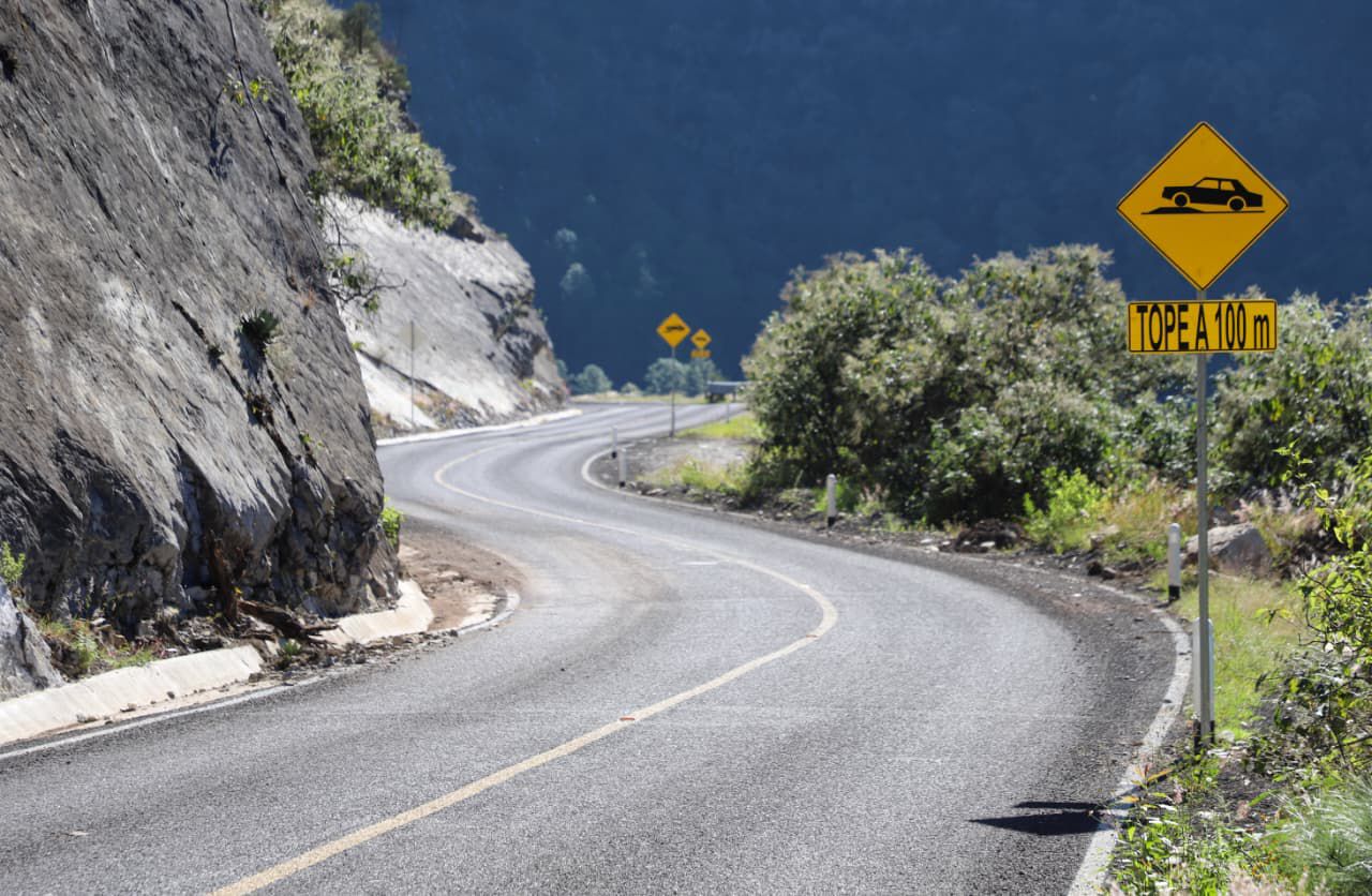 Semarnat da luz verde a tres obras carreteras en la Sierra Negra y Norte de Puebla