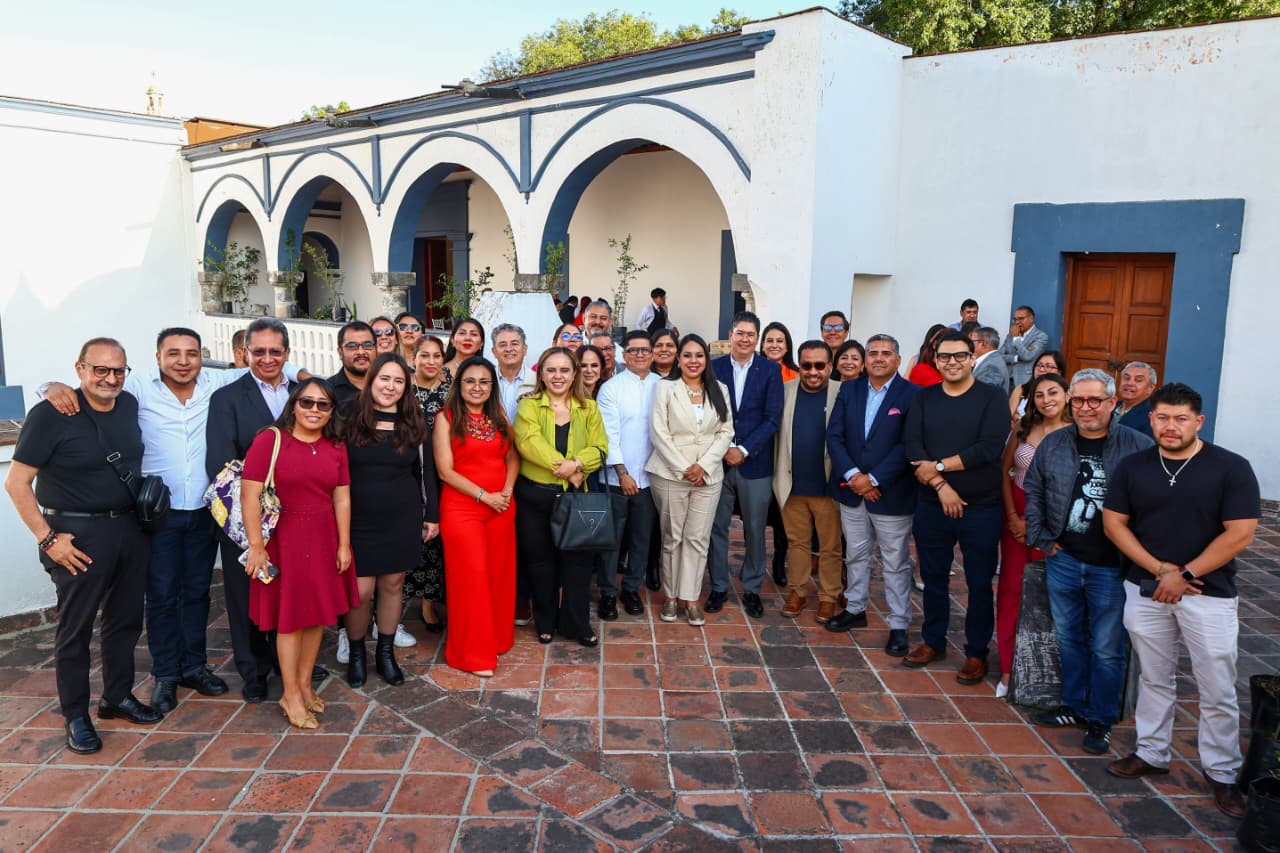Reconoce Tonantzin Fernández al chef Eduardo Luna por llevar la gastronomía de Cholula a la Guía Michelin