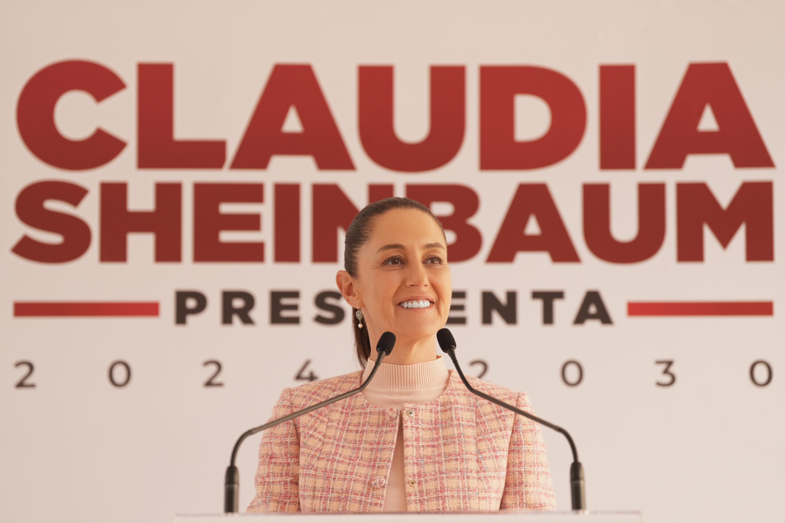 Anuncia Claudia Sheinbaum apoyos para mujeres