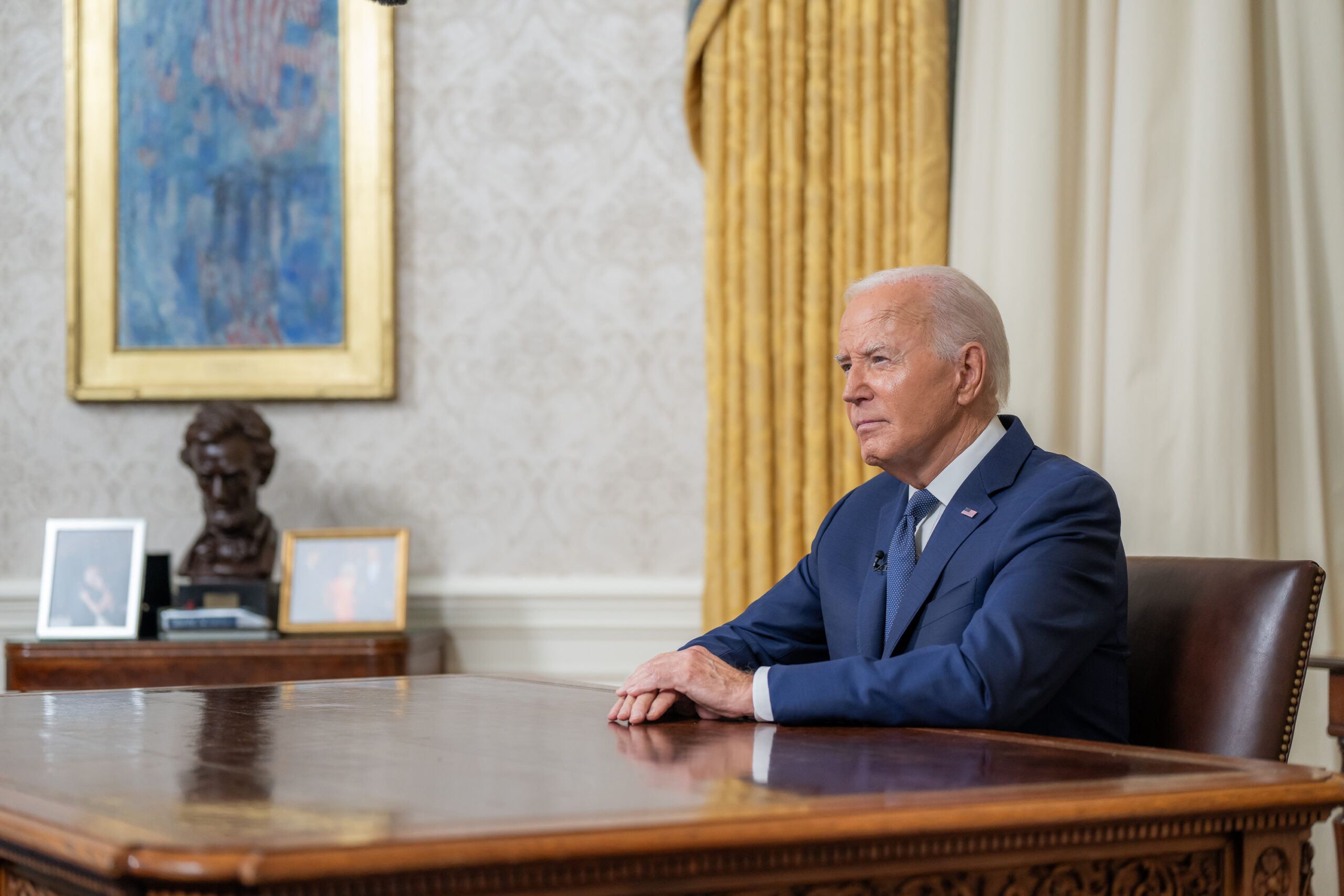 Biden se retira de la carrera electoral 2024