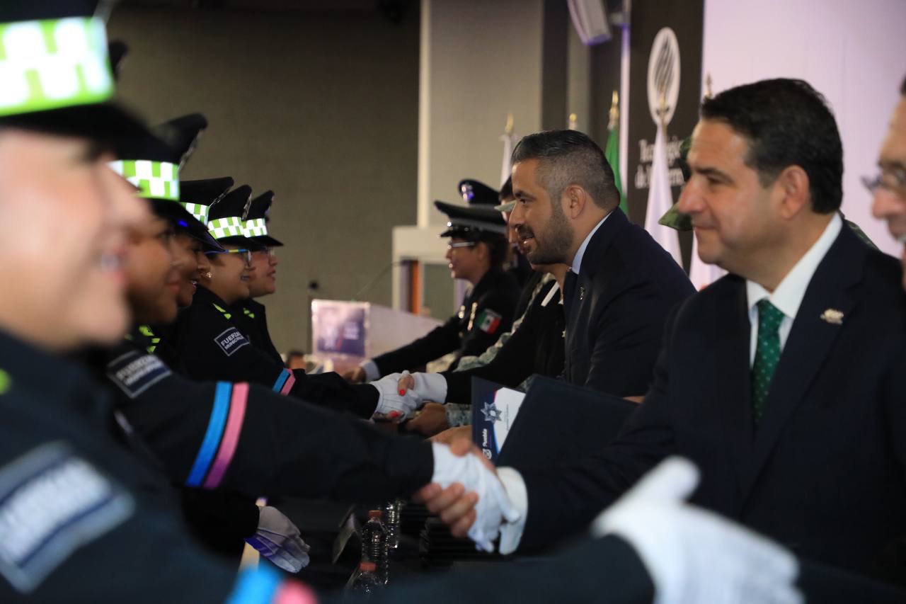 El presidente municipal, Adán Domínguez, inauguró el Stand de Tiro Real, el Simulador de Conducción y el Stand de Tiro Virtual/Foto: Alejandro Cortés