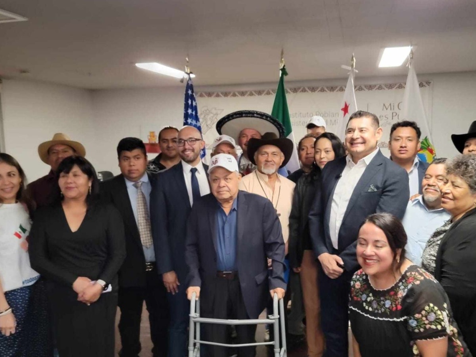 Armenta presenta nuevo esquema de “Mi Casa es Puebla” a comunidad migrante de California