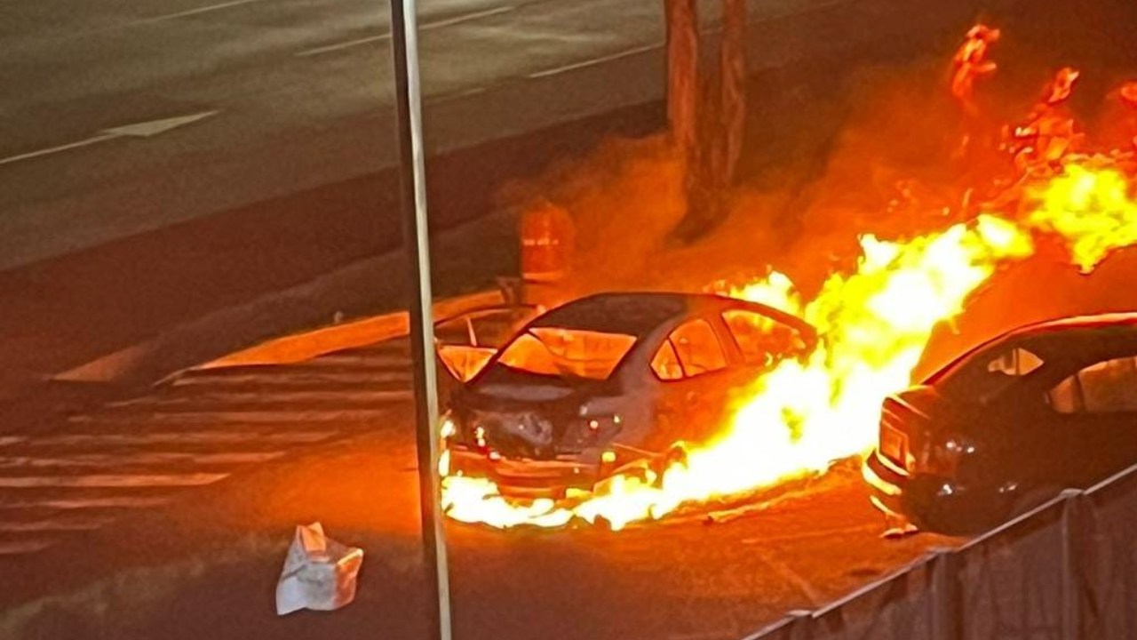 Queman un vehículo y dejan posibles restos humanos frente al C5