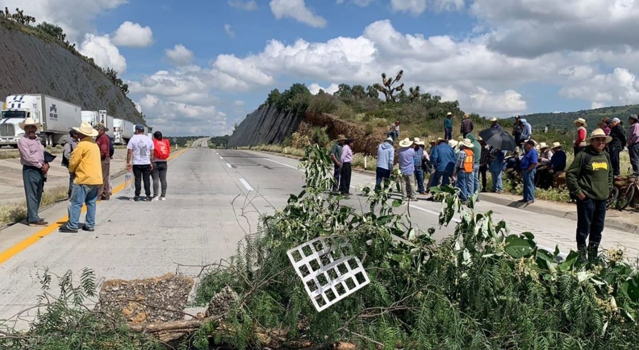 Autopista Arco Norte sigue bloqueada tras más de 48 horas