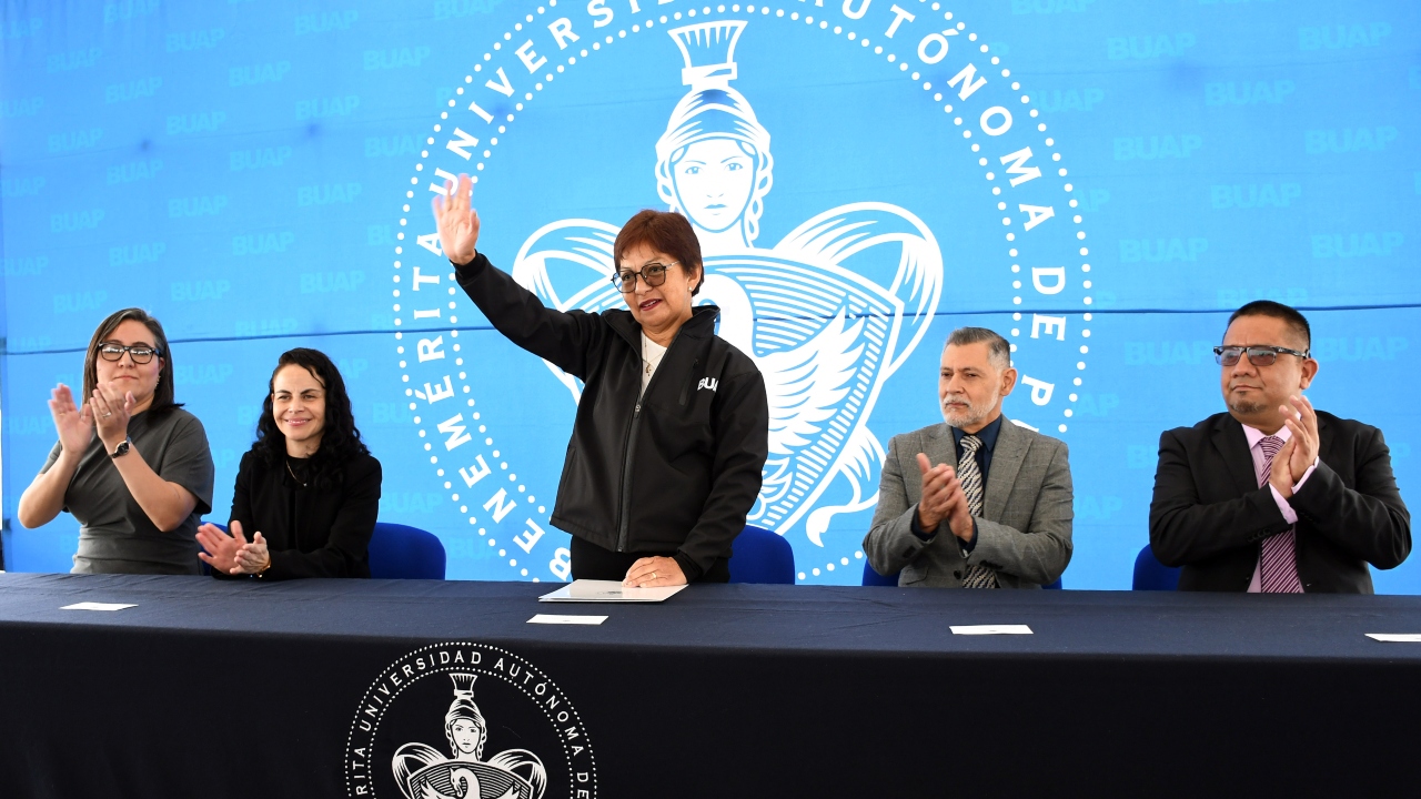 Reconocen a alumnos de Bachillerato 5 de Mayo