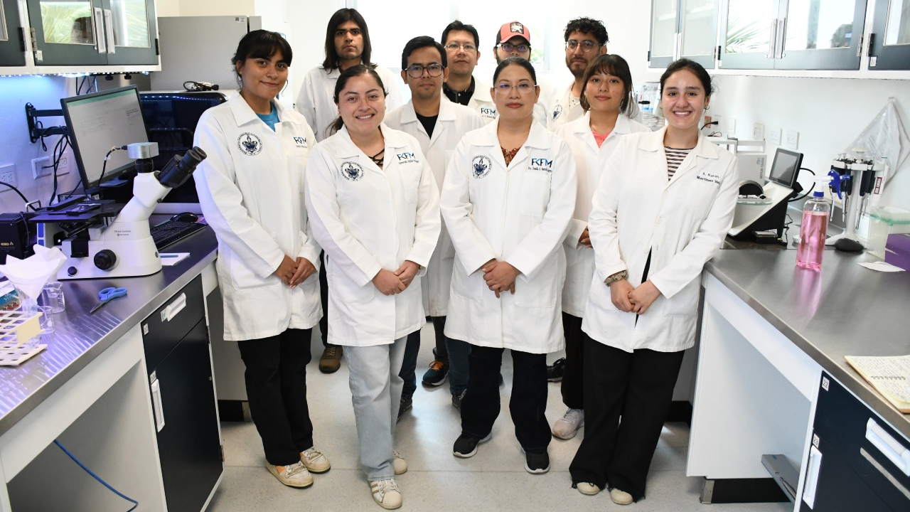 BUAP crea objetos para remover metales del agua