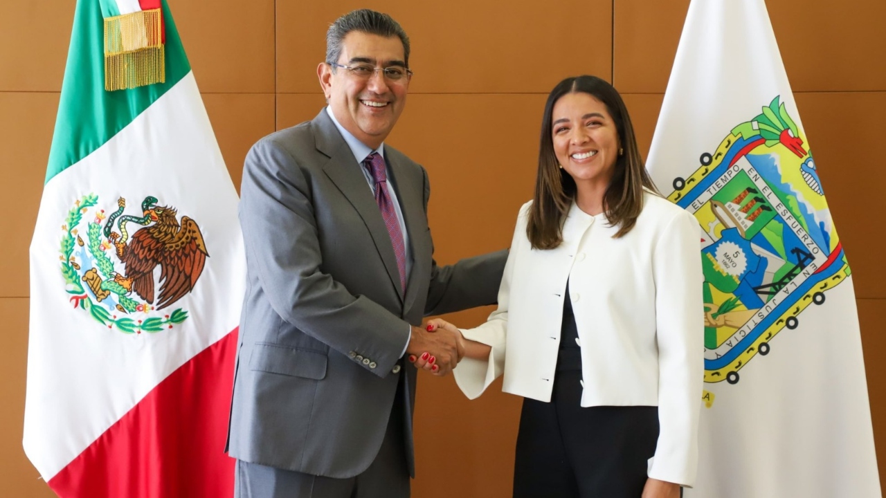 Nombra Salomón a relevo en Economía