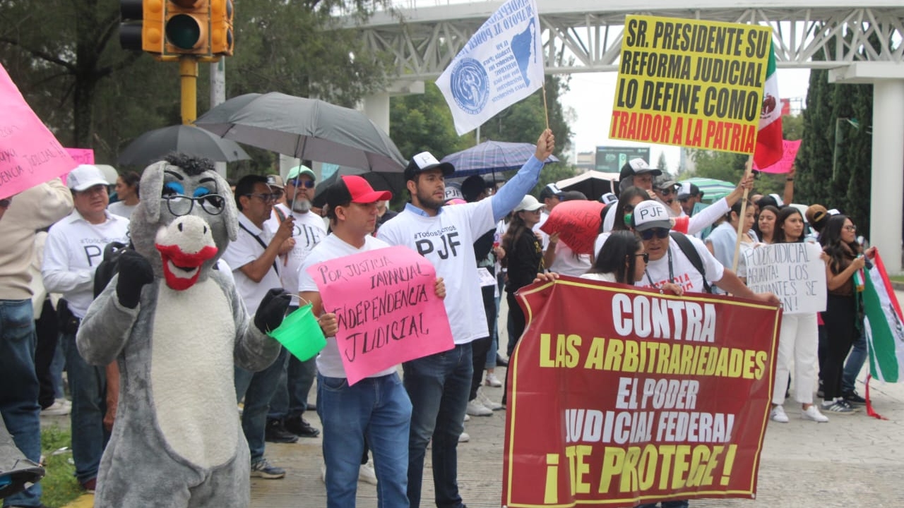 Protestan alumnos Ibero vs Reforma Judicial