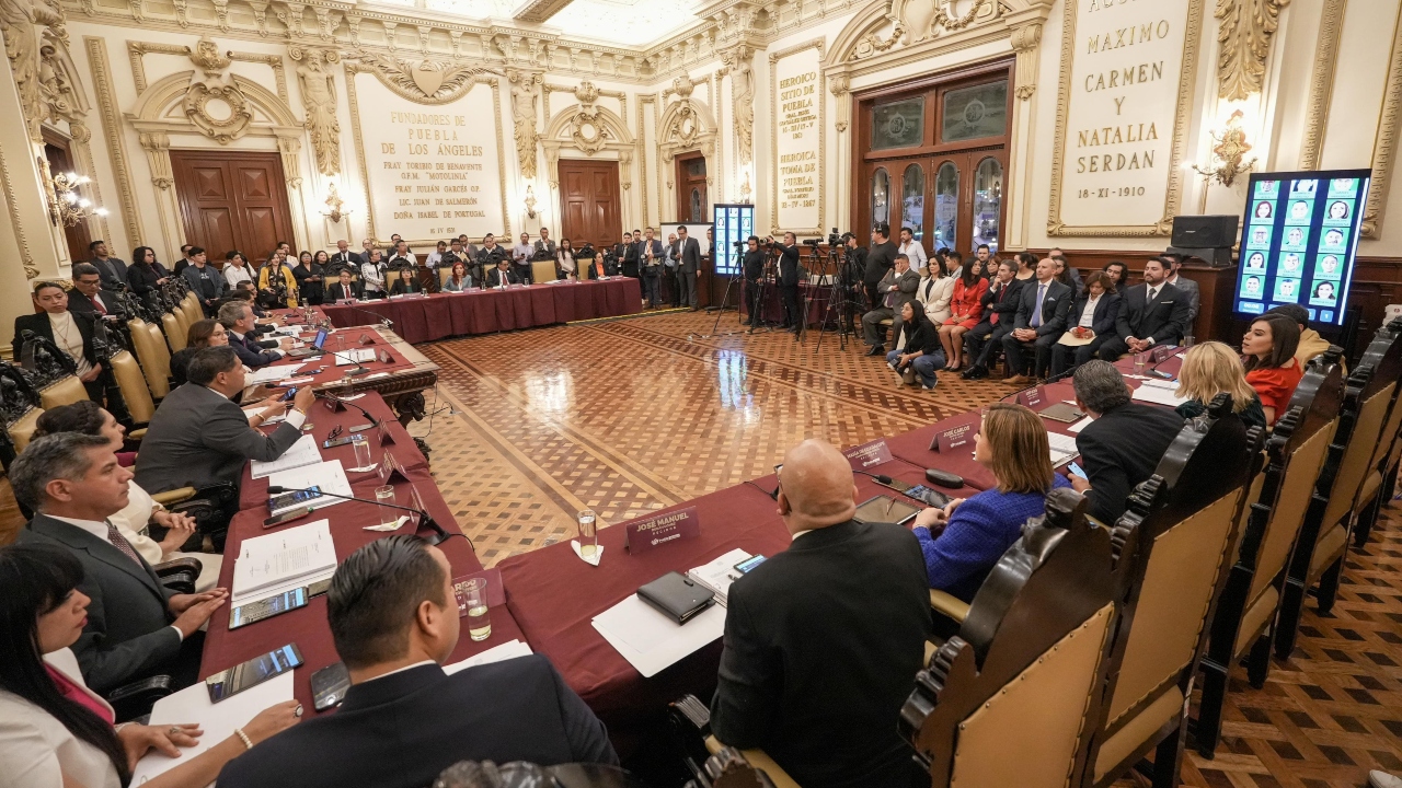 Rinden protesta titulares de áreas municipales
