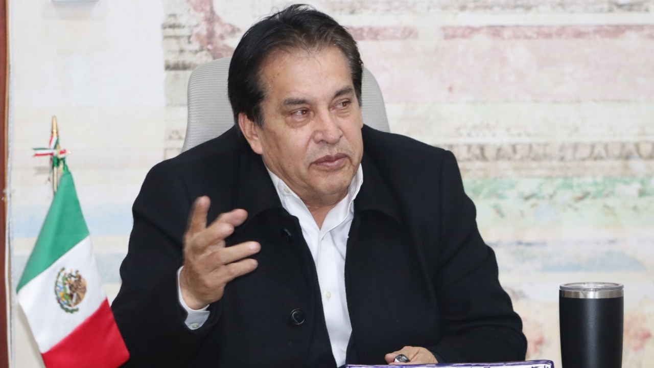 Pide ombudsman continuidad; se lo niegan
