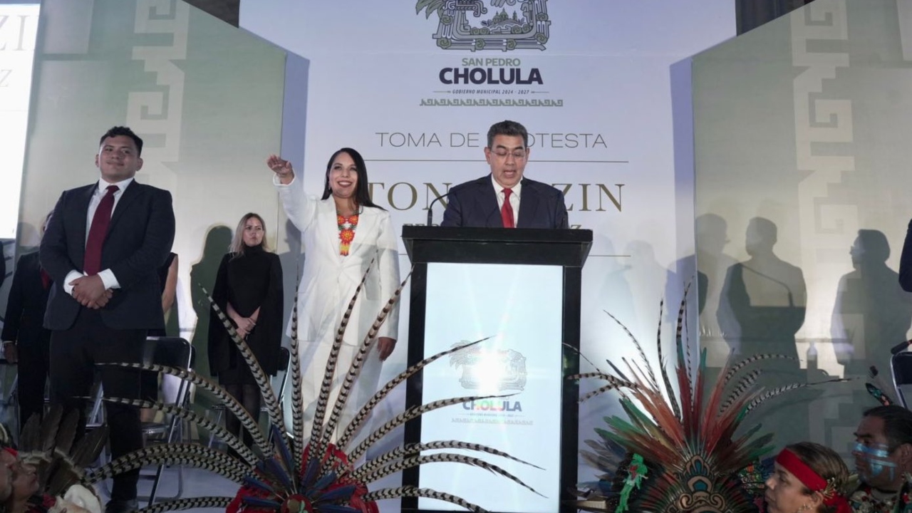 Rinde protesta Tonantzin Fernández en Cholula