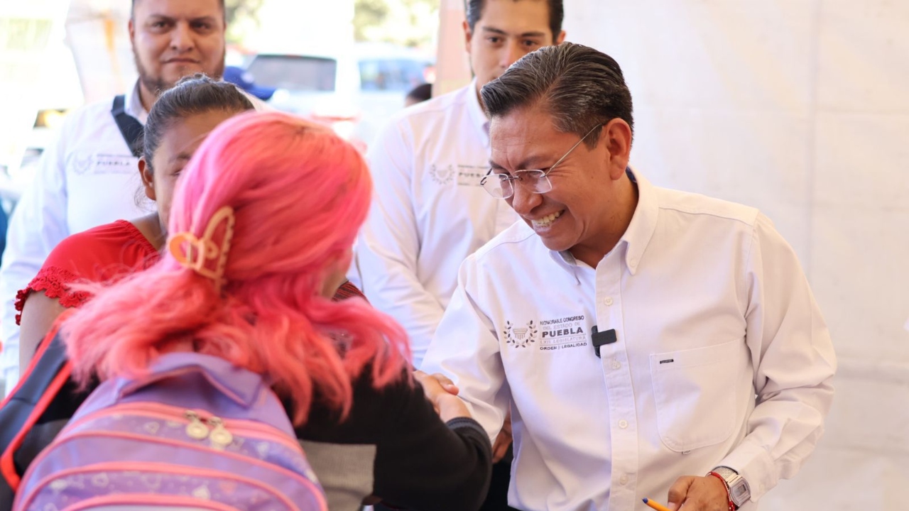 Asegura Figueroa que regresar a su distrito es acto de compromiso