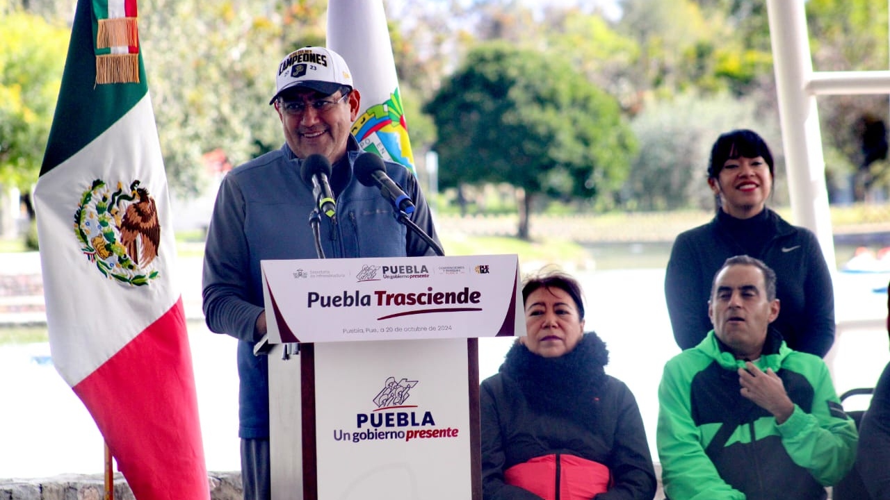 Exhorta Salomón a municipios a sumarse al bacheo