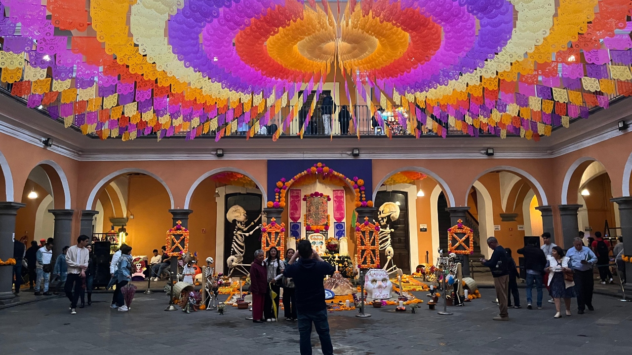 Prefieren poblanos celebrar Día de Muertos