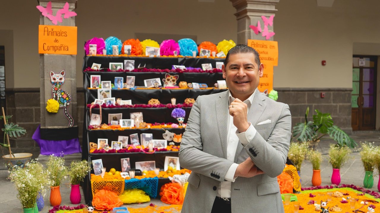 Tradiciones que nos unen: Puebla rinde homenaje a sus raíces en Día de Muertos