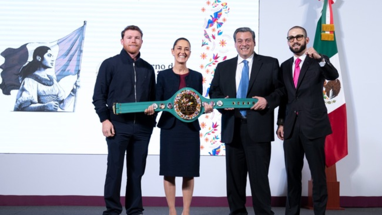 \"Canelo\" Álvarez y Sheinbaum anuncian clase de box más grande del mundo