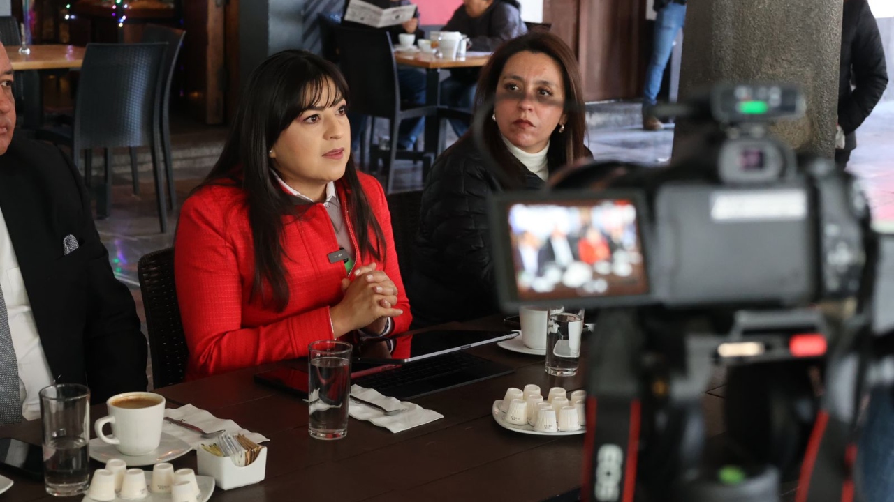 Claudia Rivera destaca iniciativas de Sheinbaum