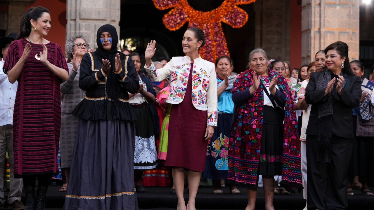 Sheinbaum anuncia nuevos apoyos para artesanas