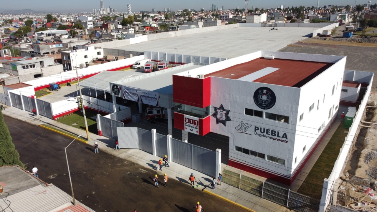 Inaugura Salomón nueva estación de Bomberos