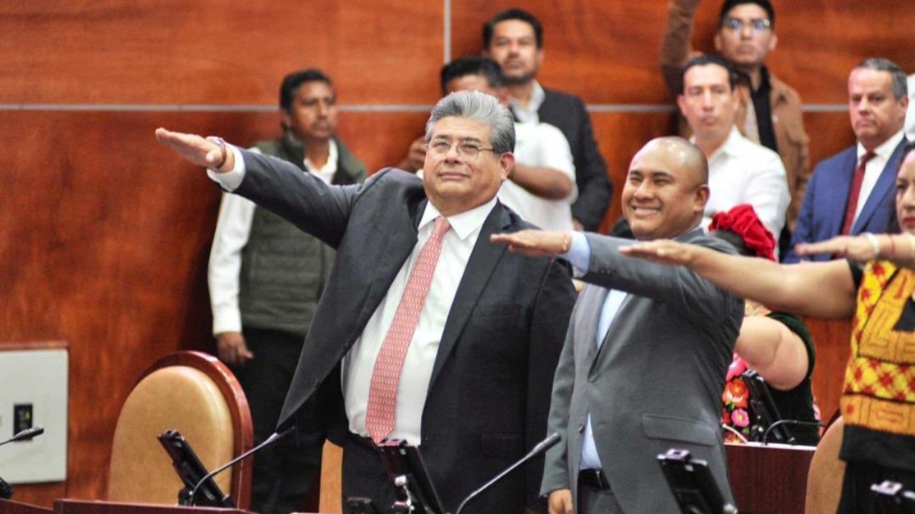 Sin arraigo: Javier Casique, diputado en 3 estados