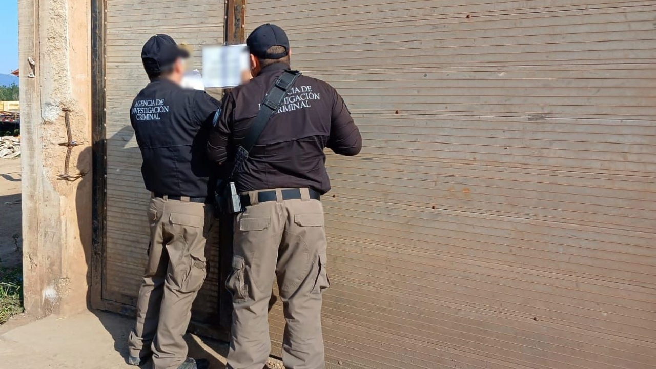 En cateo, FGR asegura huachicol en Ahuazotepec
