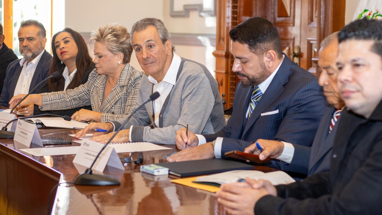 Chedraui sostiene reunión con presidentes auxiliares