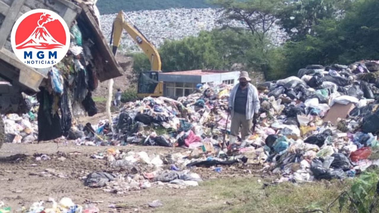 Ejidatarios cierran relleno de Izúcar de Matamoros