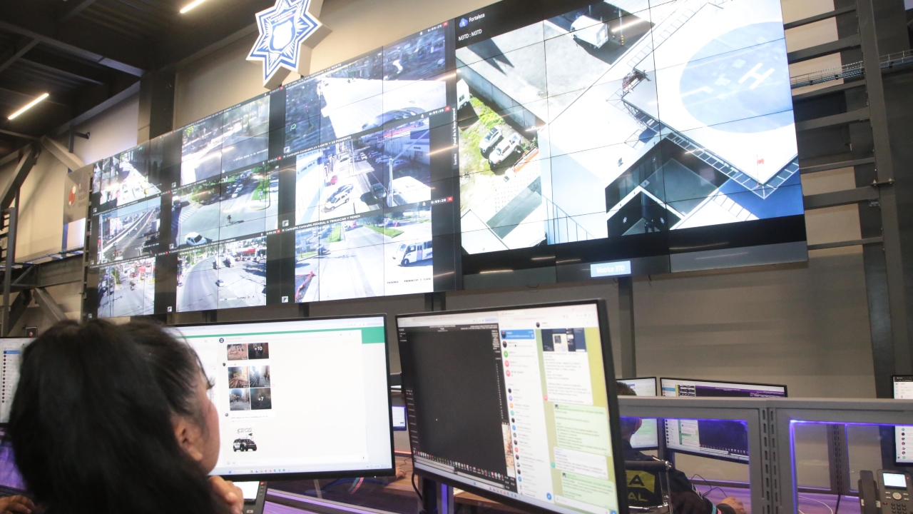 Opera sistema de videovigilancia