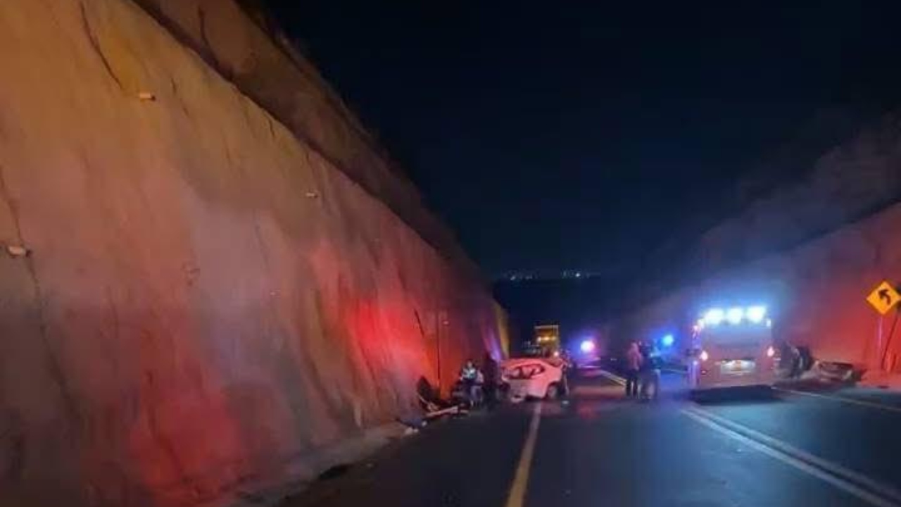 Accidente en la autopista Tlaxcala-Puebla deja varios muertos