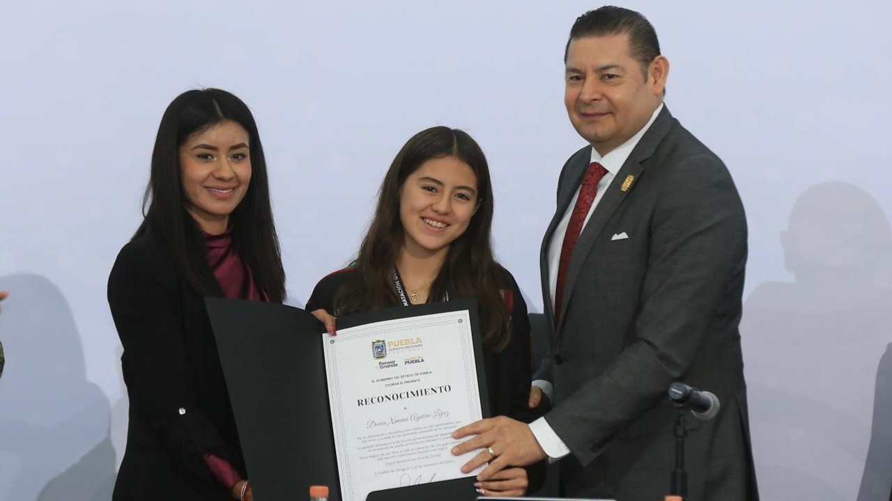 Armenta anuncia descuentos en polideportivos de Puebla