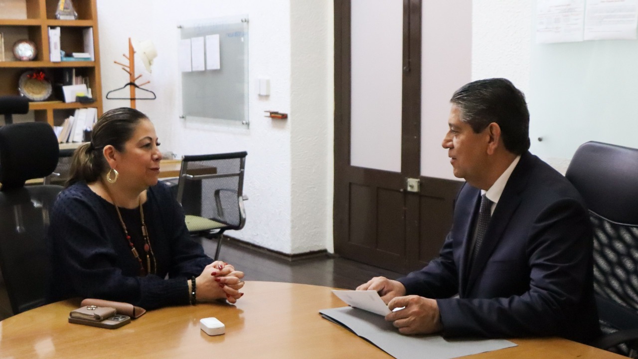 Entrega Gilberto Higuera su renuncia como fiscal de Puebla