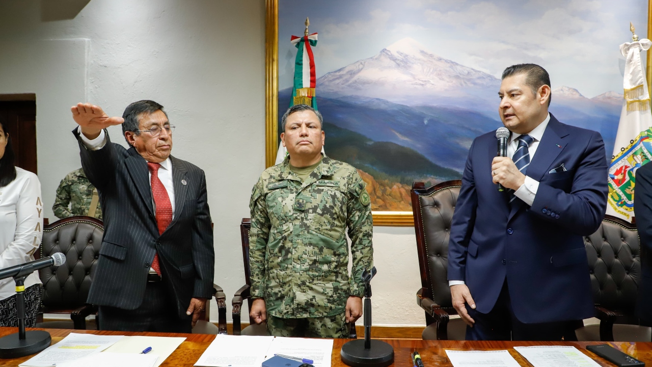 Humberto Aguilar Viveros rinde protesta como secretario del CECSNSP