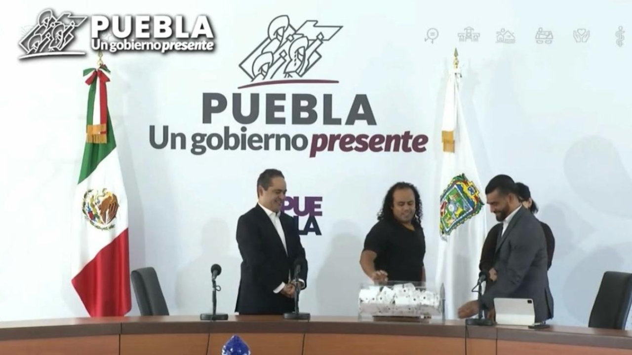 Premian al ganador del Maratón de Puebla 2024