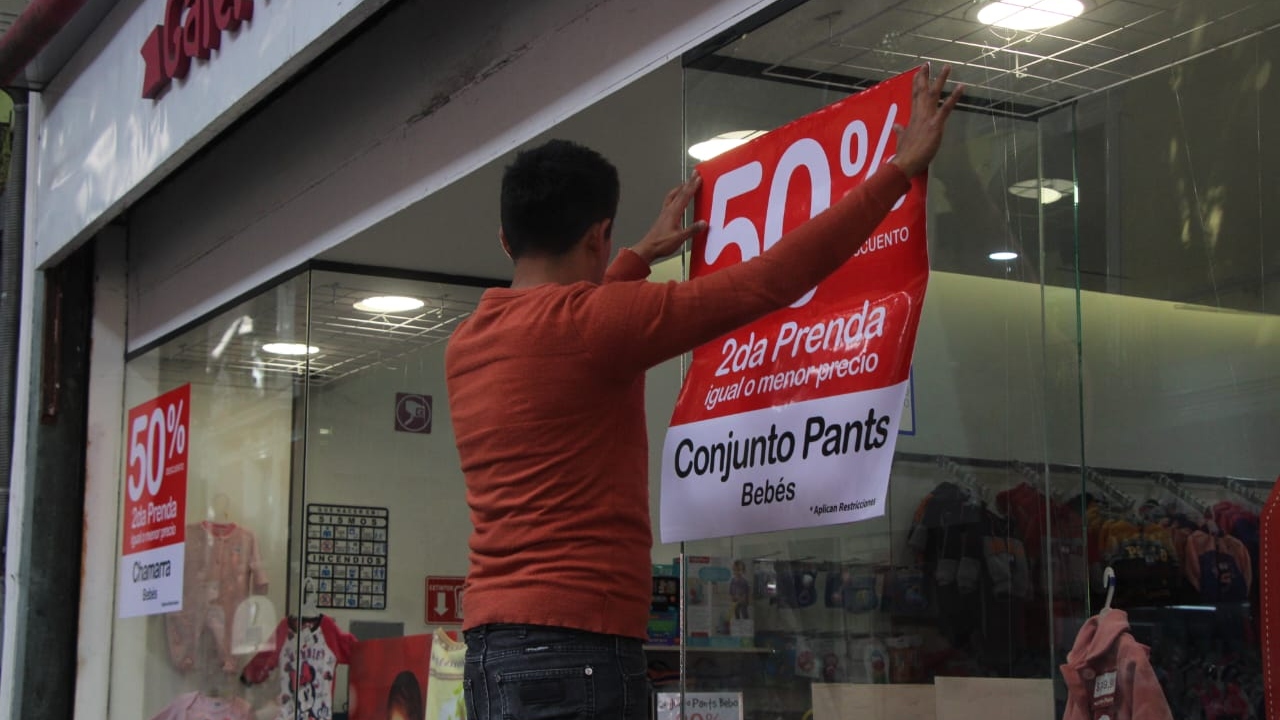 Mexicanos planean gastar 5,522 pesos en regalos navideños