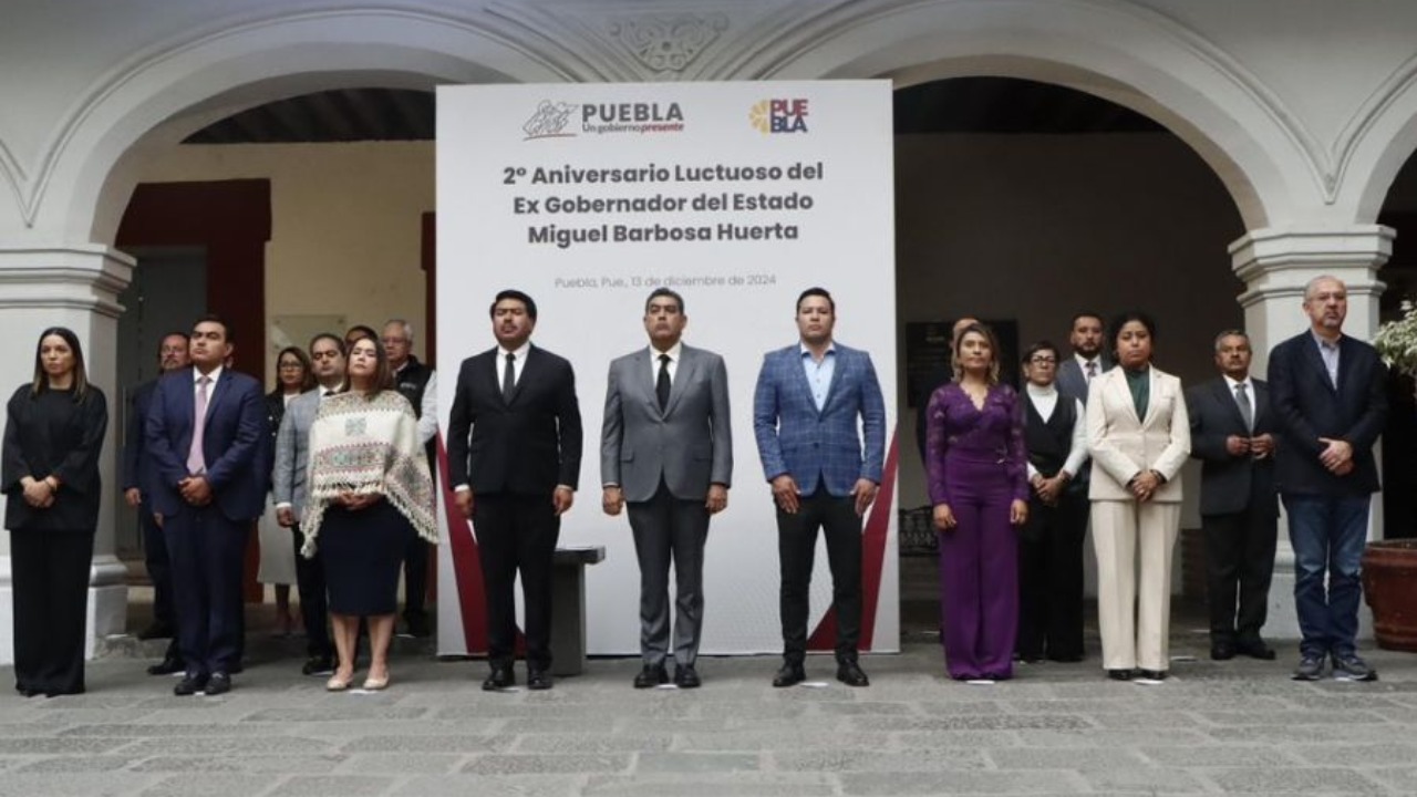 Termina gobierno de Sergio Salomón con homenaje a Barbosa