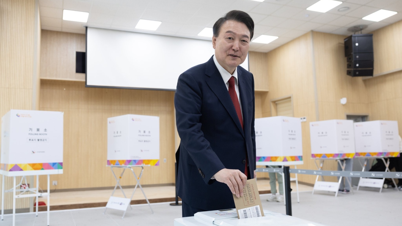 Destituyen a presidente surcoreano, Yoon Suk Yeol