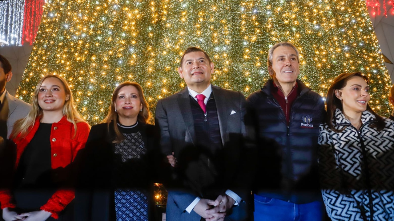 Arranca la Navidad por el Festival “Por Amor a Puebla”