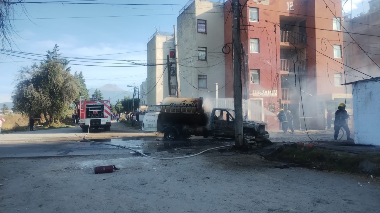 Estalla pipa en Chiautempan; falleció una mujer