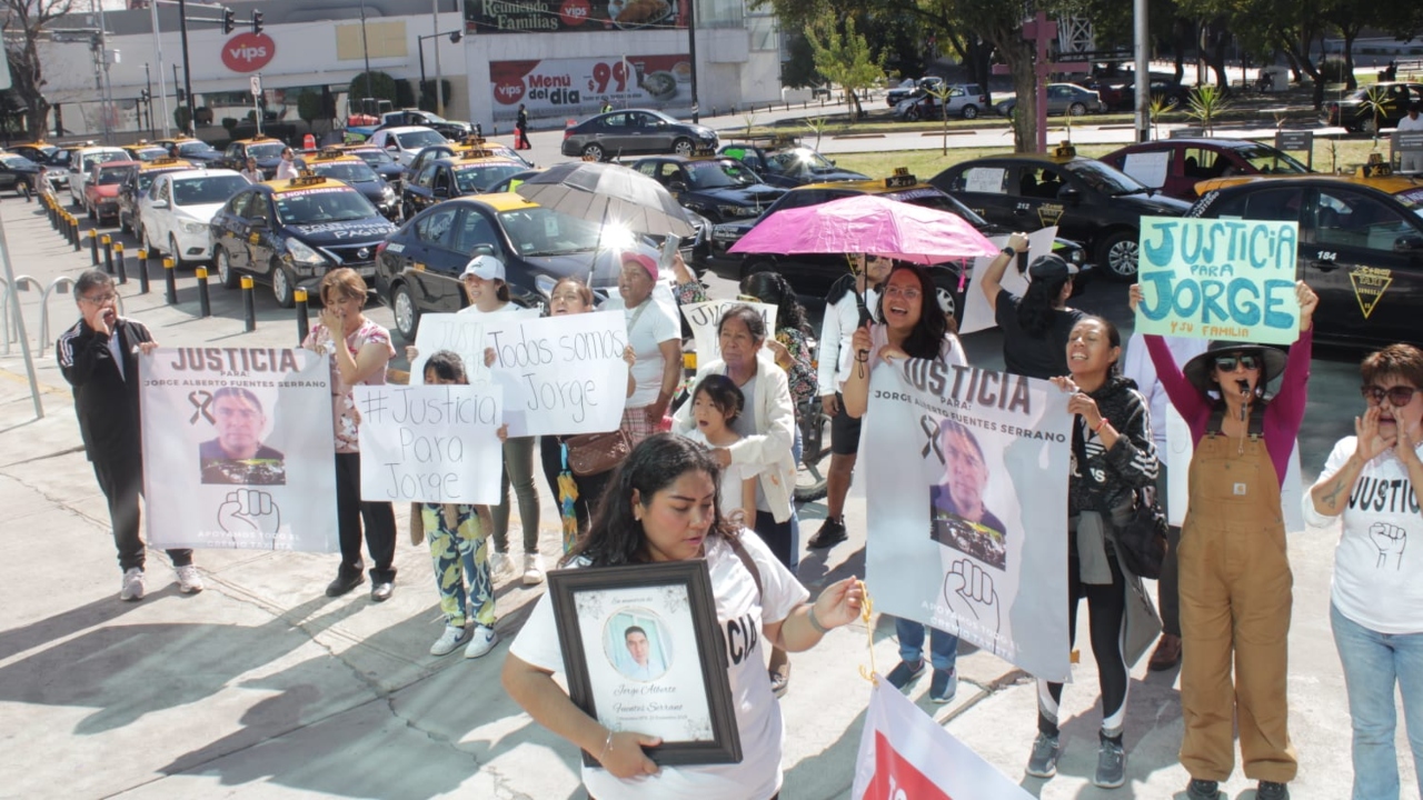Marchan para exigir justicia por taxista muerto en choque