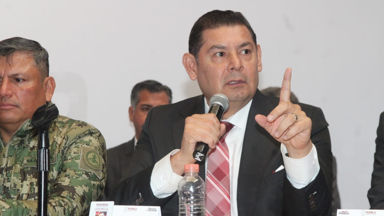 Armenta anuncia tres mil plazas de empleo para migrantes deportados