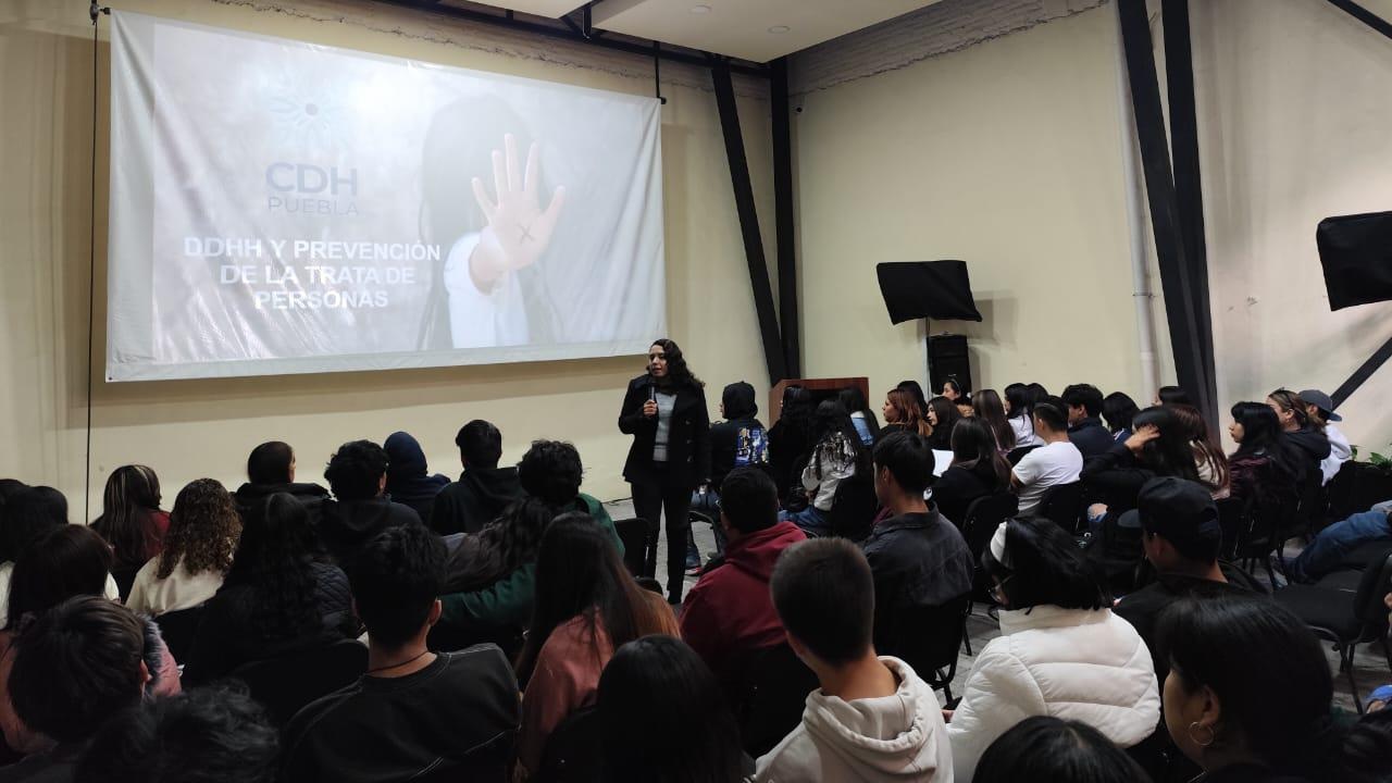 CDH Puebla capacita a estudiantes en derechos humanos