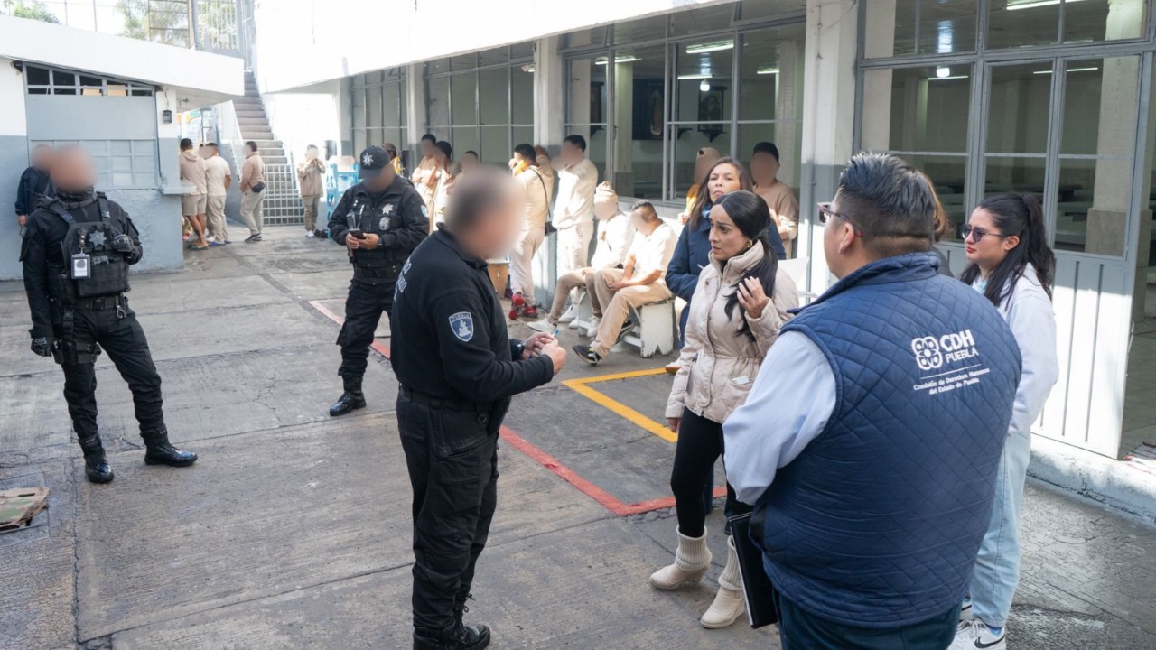 CDH Puebla inspecciona el Centro Penitenciario de Cholula