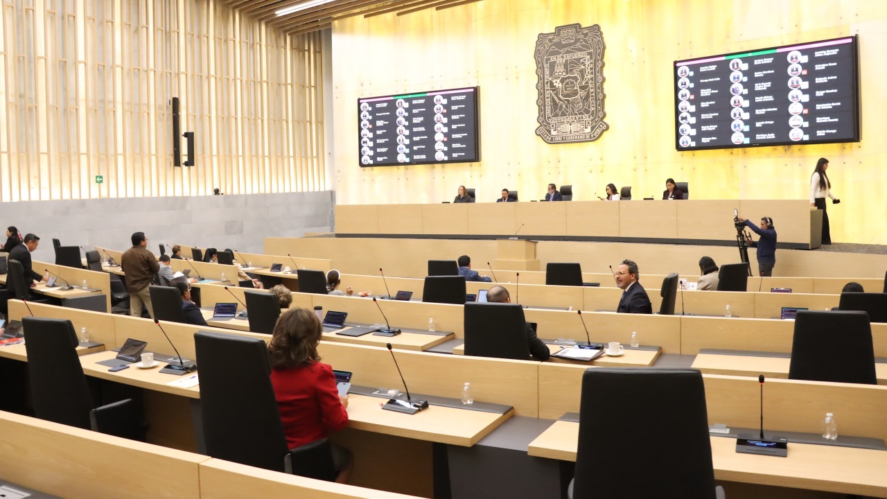 Diputados de Puebla se reunirán con migrantes deportados de EU