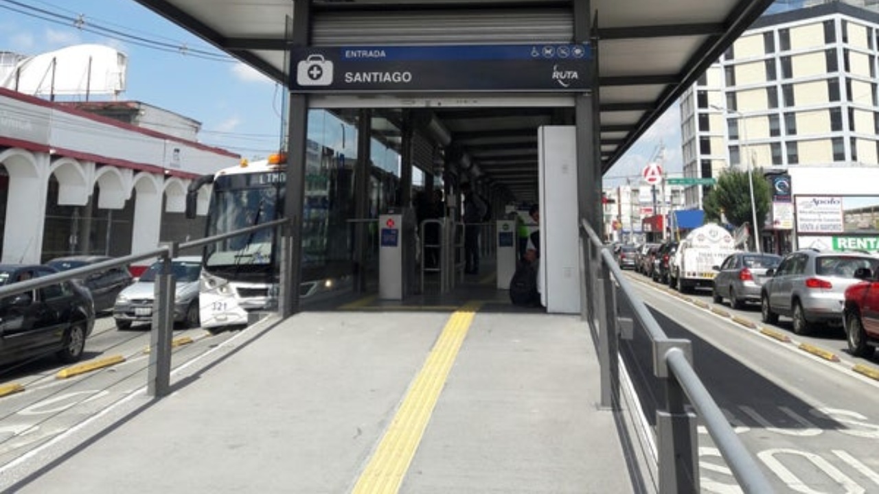 Carril confinado en bulevar Atlixco vuelve a RUTA