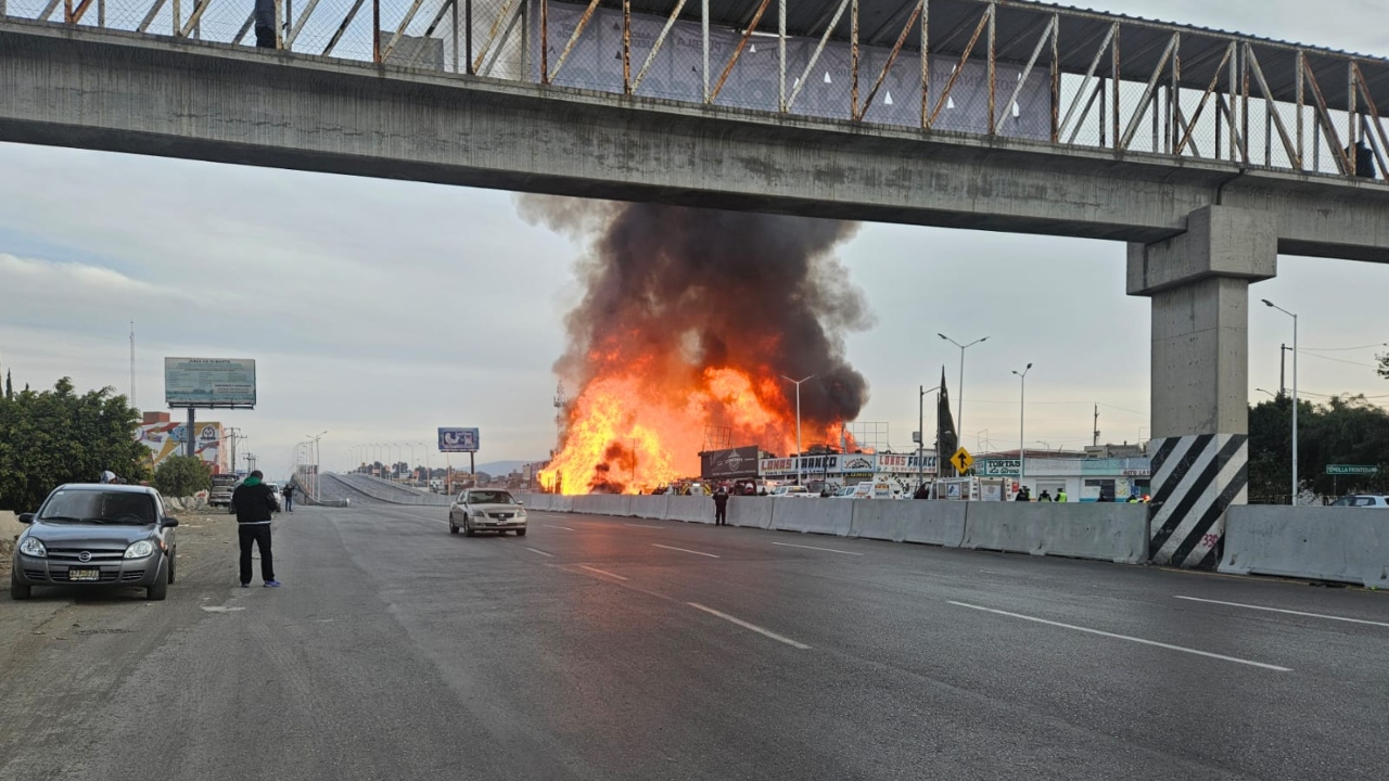 Dos muertes y 14 incendios, en Año Nuevo en Puebla
