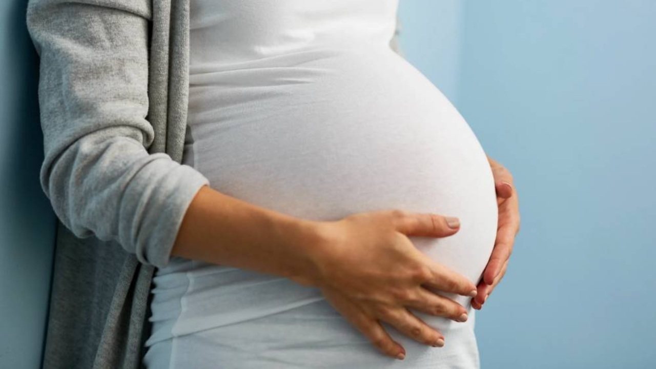 UPAEP destaca la necesidad de regular la maternidad subrogada