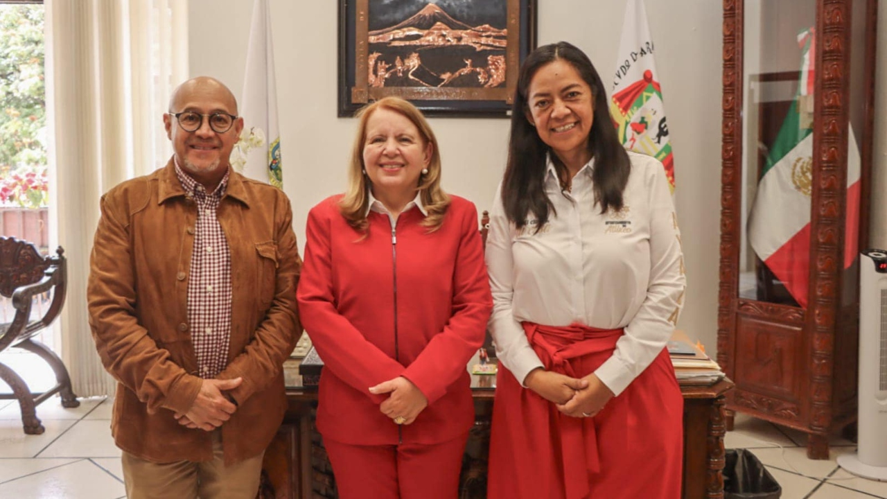Ministra de la SCJN da conferencia en Atlixco